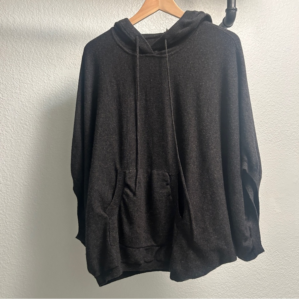 Wilster wool/ cashmere poncho women’s size small grey hooded batwing sweater
